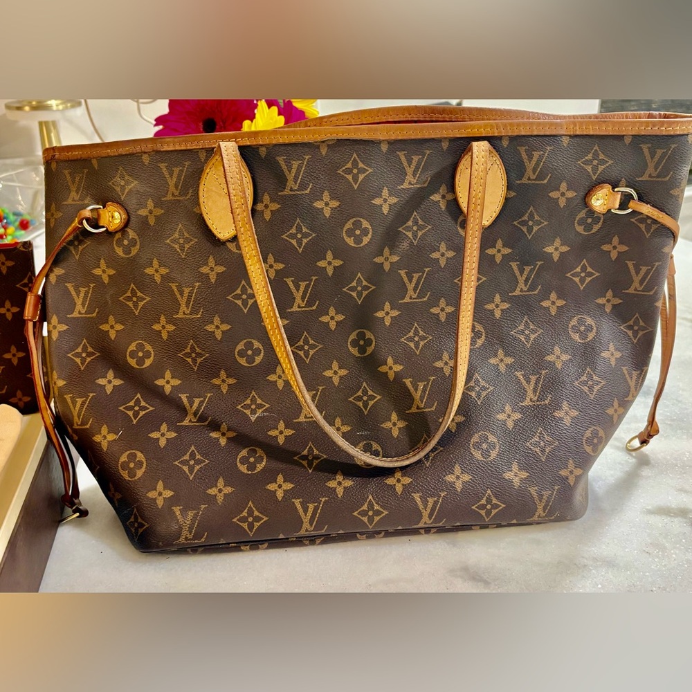 Louis Vuitton Neverfull Brown Monogram Tote - Picture 2 of 10